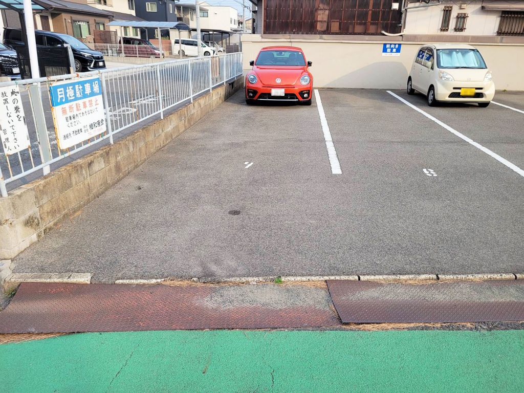 駐車場看板制作施工しました！　寿蒲鉾店　北九州市若松区　老松市場　看板設置箇所